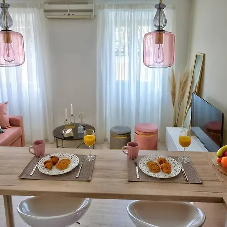 Marilu- The Downtown Apartment